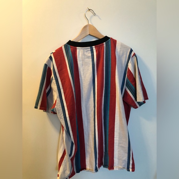 Guess tshirt - Picture 4 of 4